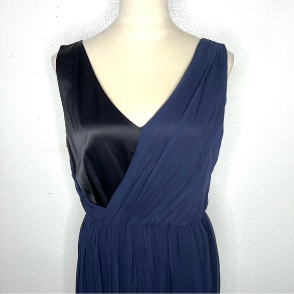 ST. JOHN Designer Mini Dress Asymmetrical Silk Navy Black Sleeveless Size 10 - Picture 3 of 13